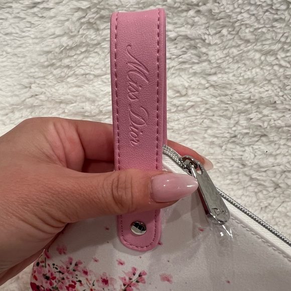 NEW - Miss Dior Cosmetic Pouch - Picture 6 of 7